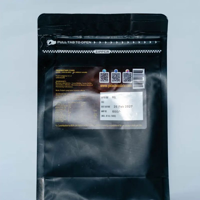 Dark chocolate with crispy dry apple no sugar